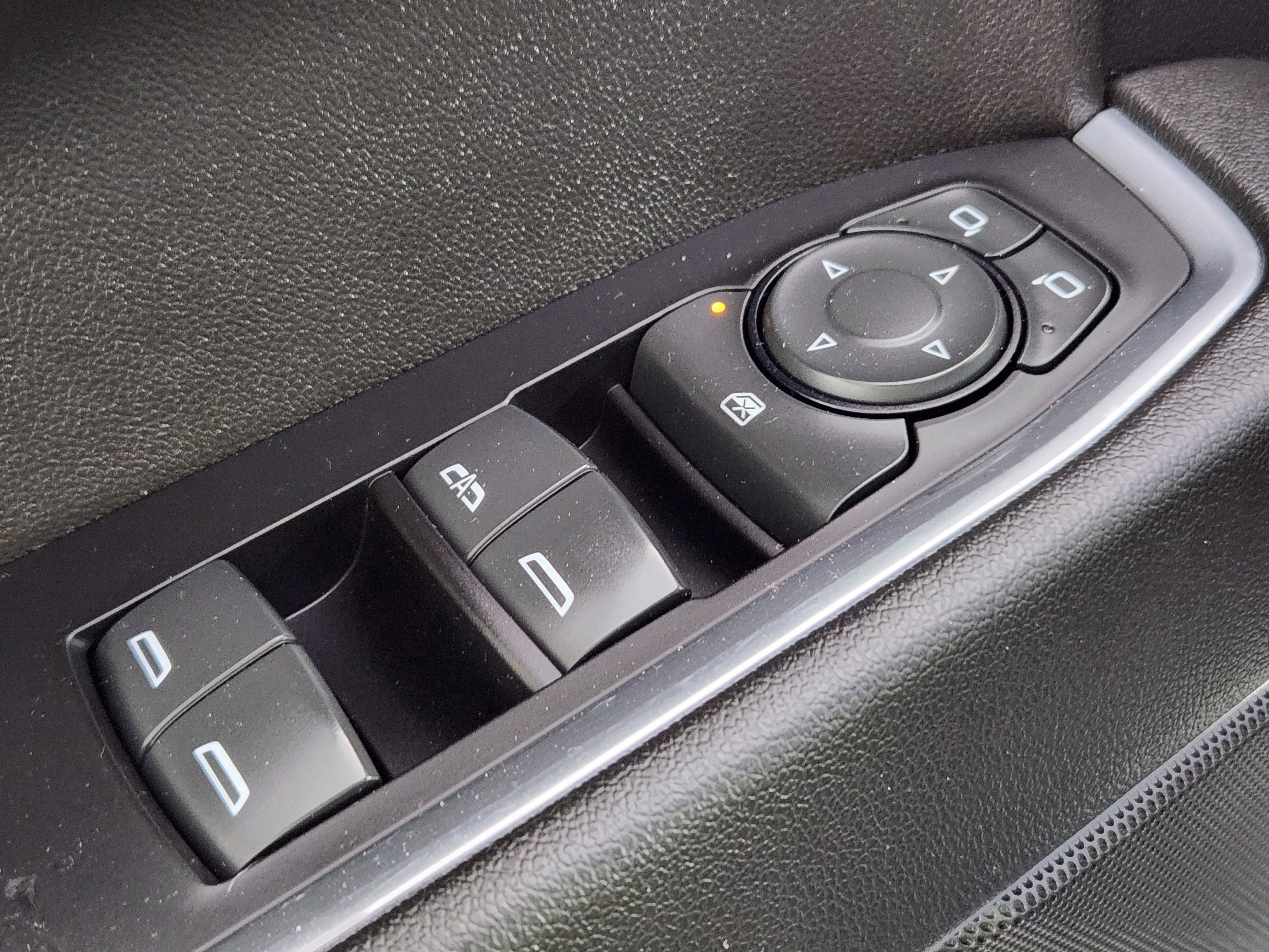 Used 2022 Chevrolet Silverado 1500 RST image 17