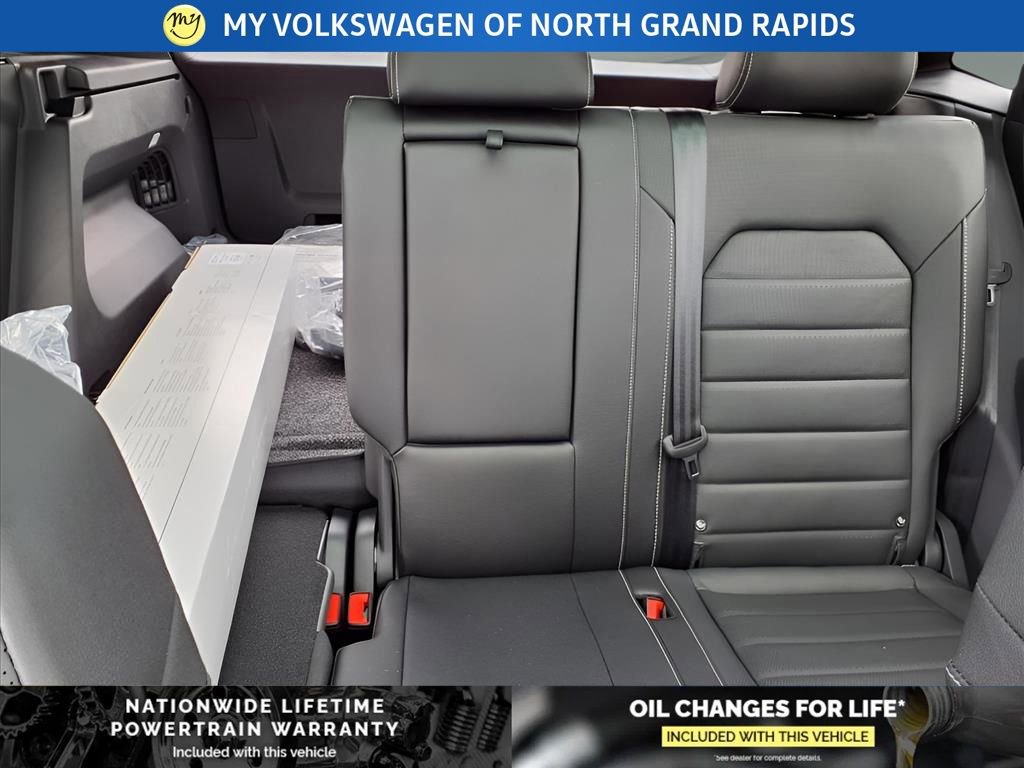 New 2026 Volkswagen Atlas Cross Sport SEL R-Line image 23