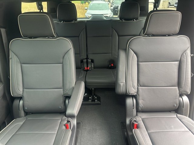 New 2026 Chevrolet Suburban Premier image 36