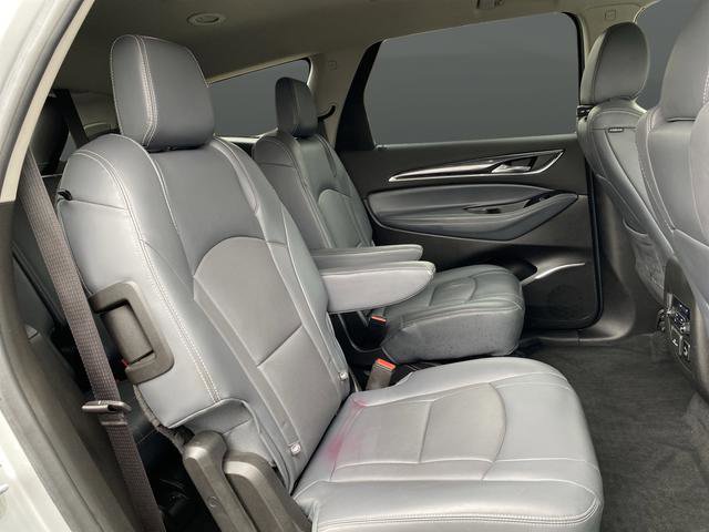 Used 2018 Buick Enclave Premium image 18