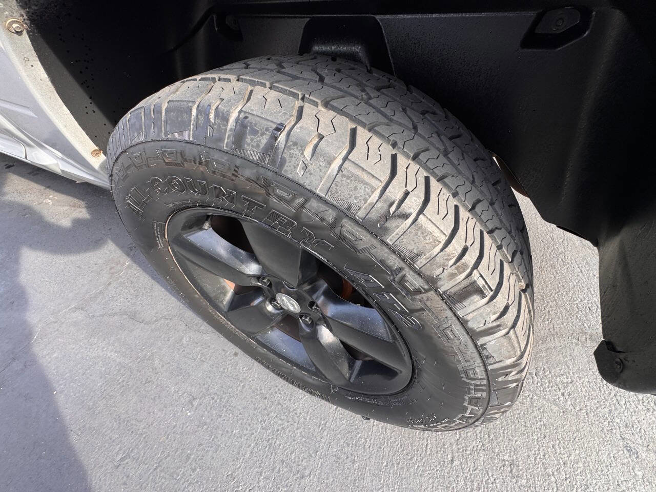 Used 2014 RAM 1500 Express image 26