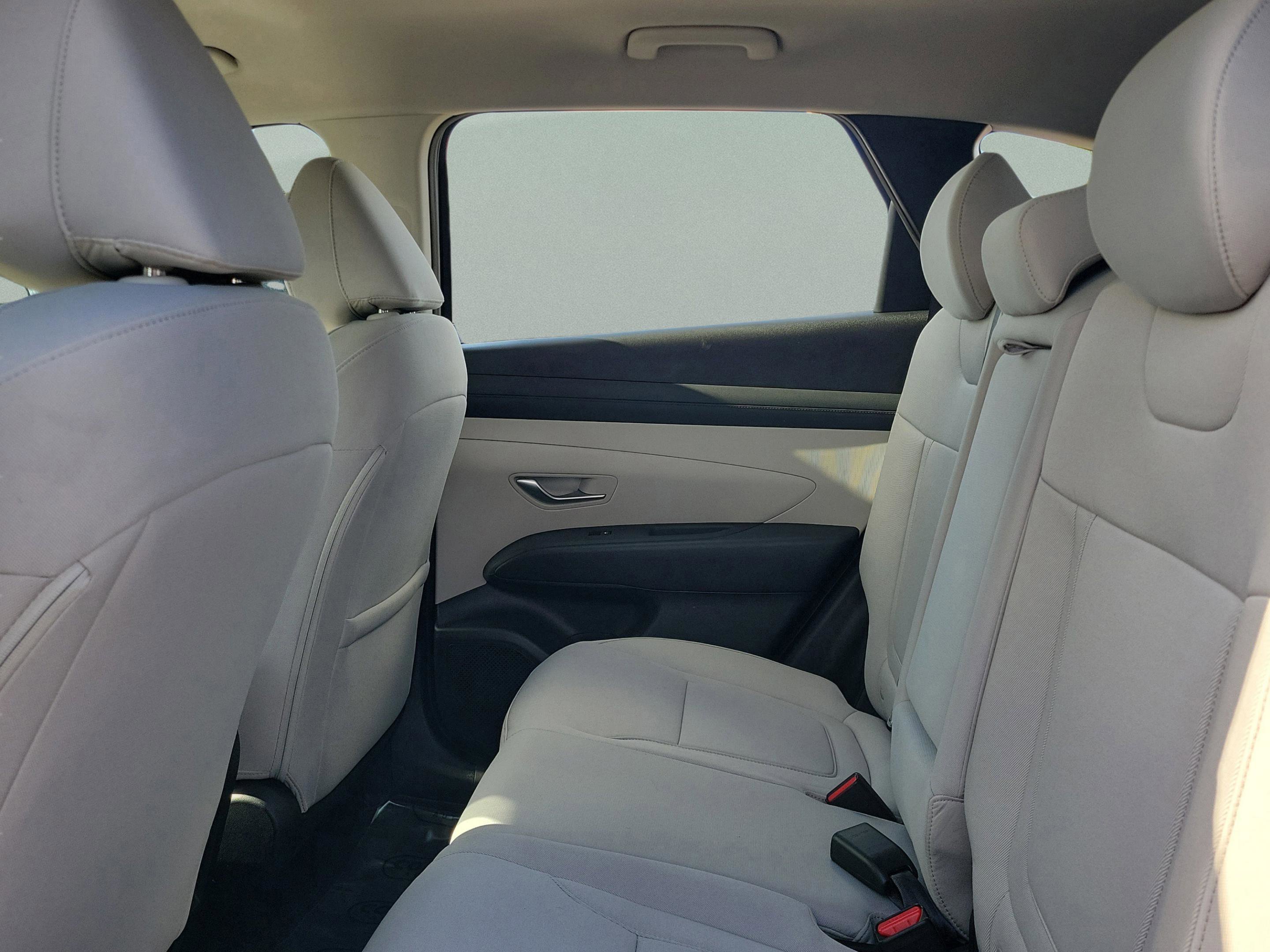 New 2026 Hyundai Tucson SE image 32