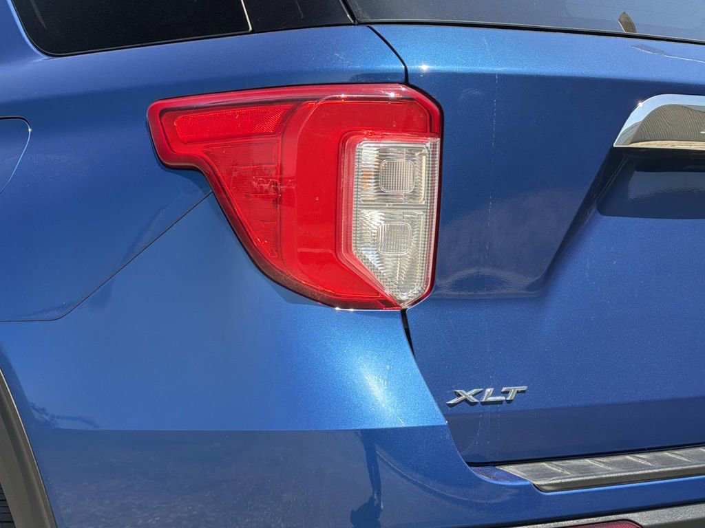 Used 2021 Ford Explorer XLT RWD image 8