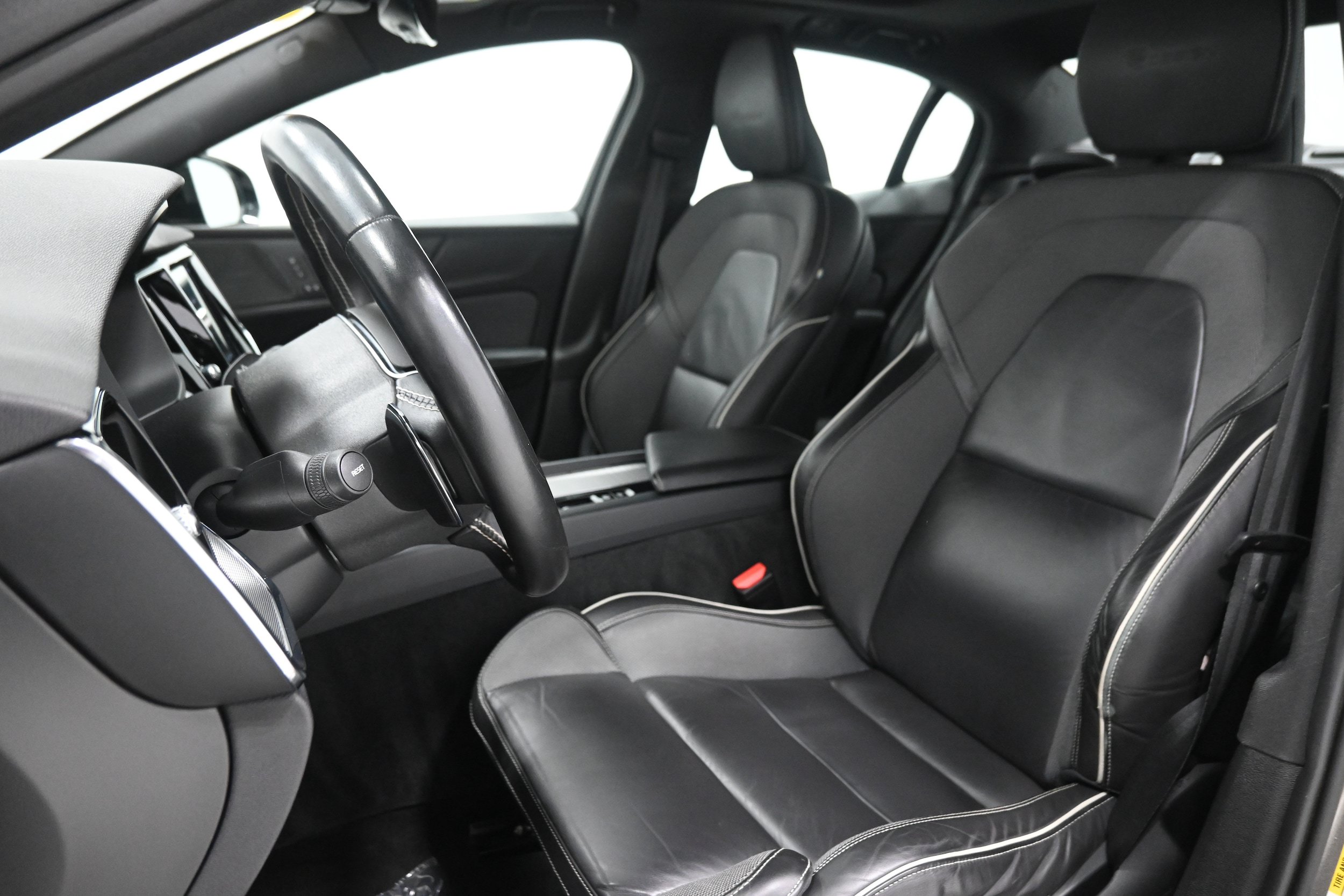 Used 2019 Volvo S60 T6 R-Design AWD/4WD image 5