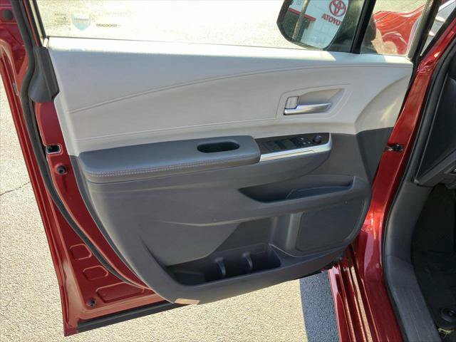 Certified 2023 Toyota Sienna XLE FWD image 14
