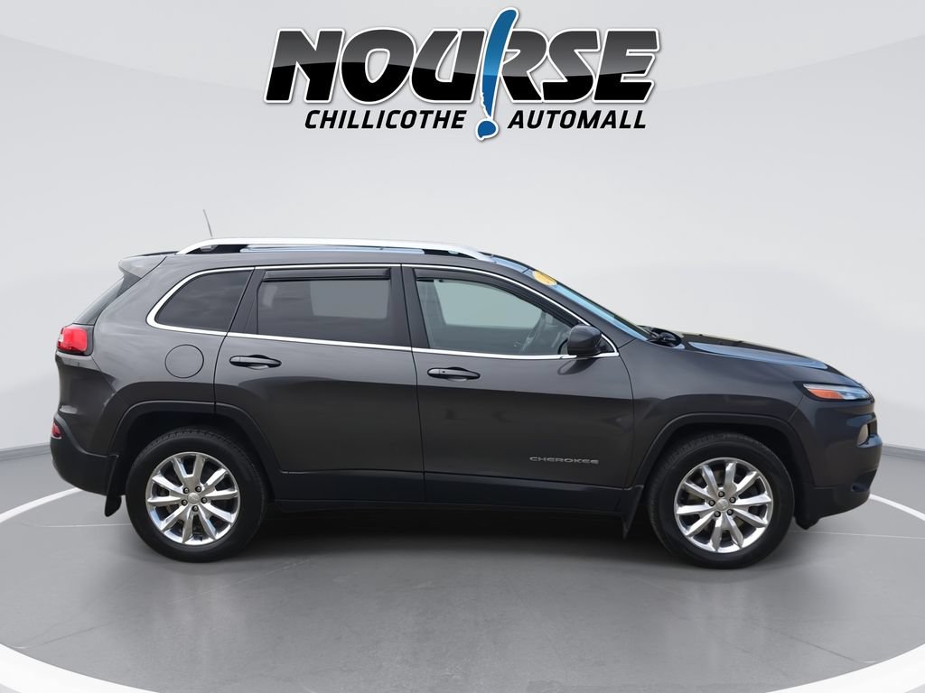 Used 2017 Jeep Cherokee Limited AWD/4WD image 9