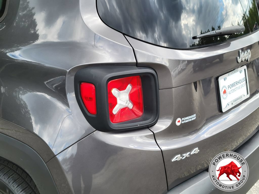 Used 2017 Jeep Renegade Latitude w/ Cold Weather Group AWD/4WD image 14