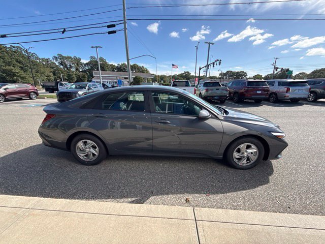 New 2026 Hyundai Elantra SE FWD image 8