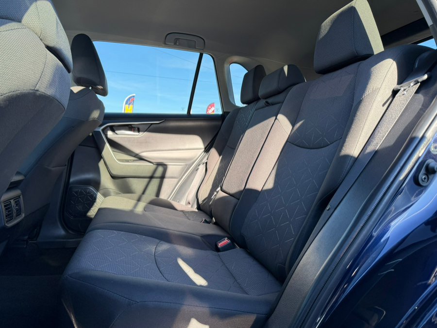 Used 2024 Toyota RAV4 XLE image 19