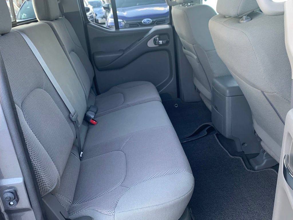 Used 2021 Nissan Frontier SV w/ Midnight Edition Floor Mats AWD/4WD image 24