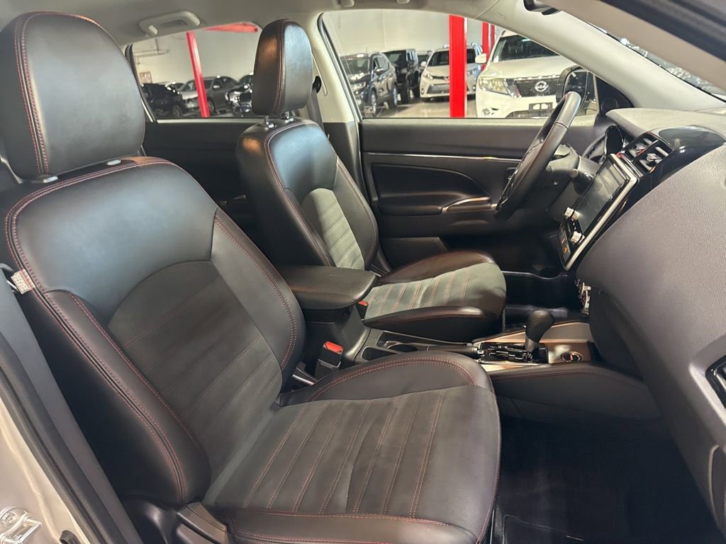 Used 2025 Mitsubishi Outlander Sport ES AWD/4WD image 35