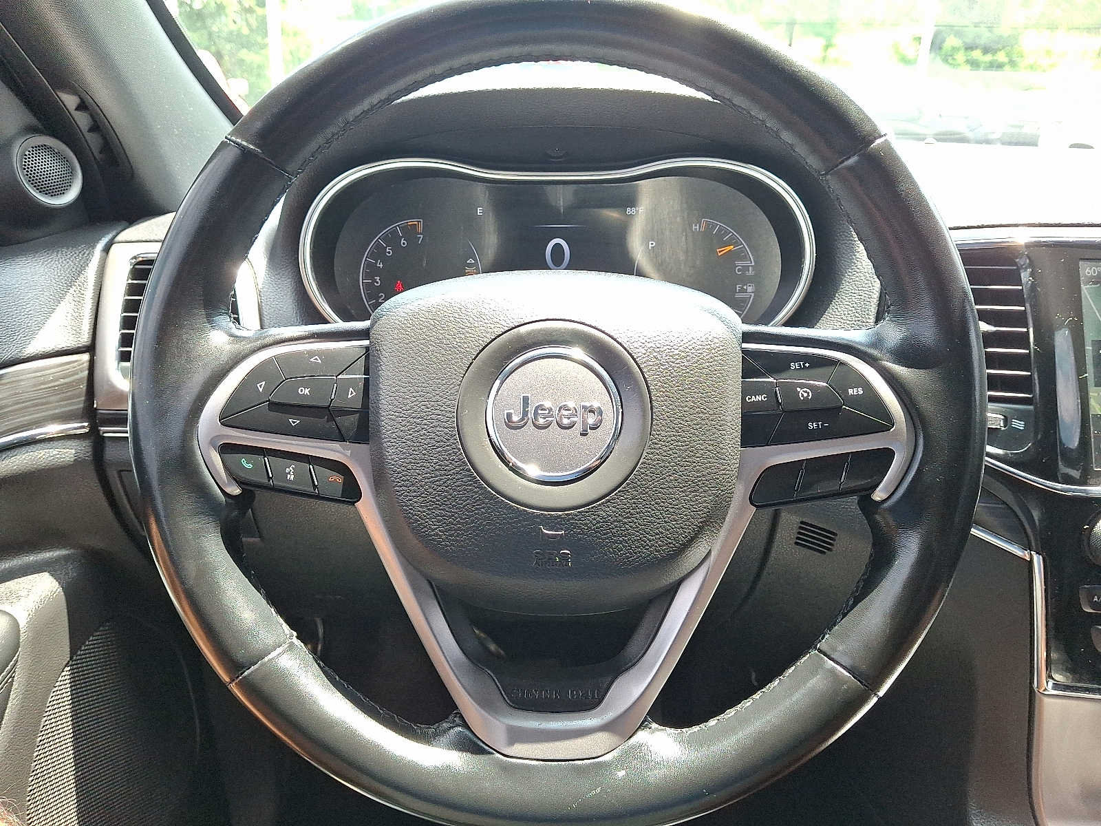 Used 2022 Jeep Grand Cherokee Limited AWD/4WD image 20