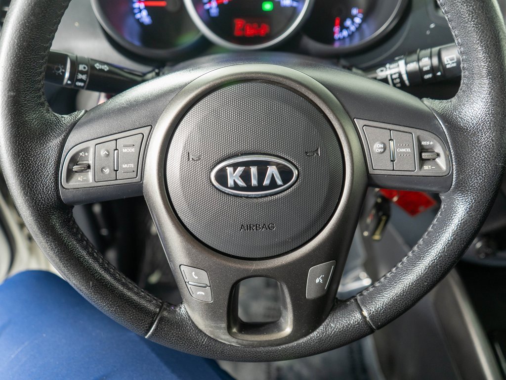 Used 2012 Kia Soul + image 14