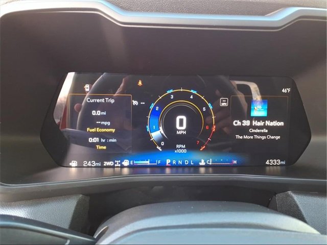 Used 2024 Chevrolet Colorado Trail Boss w/ Technology Package image 13