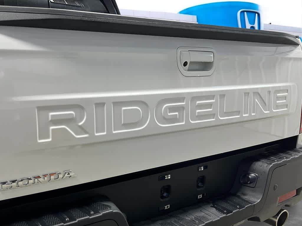 New 2026 Honda Ridgeline Black Edition image 6