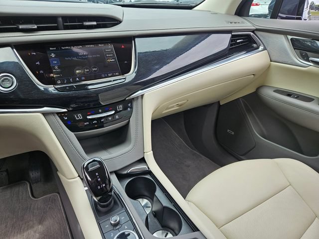 Used 2024 Cadillac XT6 Premium Luxury w/ Technology Package AWD/4WD image 21