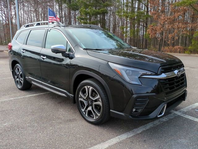 Used 2023 Subaru Ascent Touring image 2