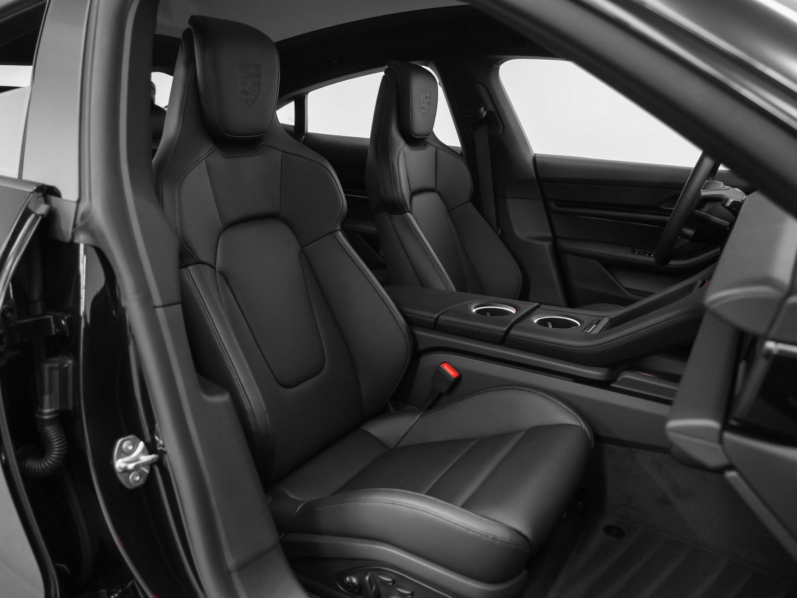 New 2026 Porsche Taycan image 23