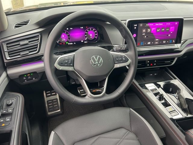 Used 2025 Volkswagen Atlas Peak Edition SE image 15