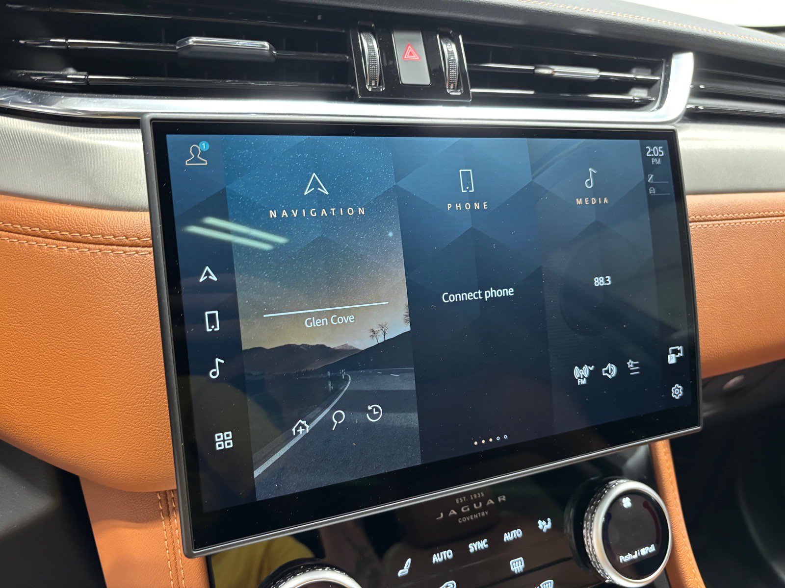 New 2025 Jaguar F-PACE R-Dynamic S AWD/4WD image 17