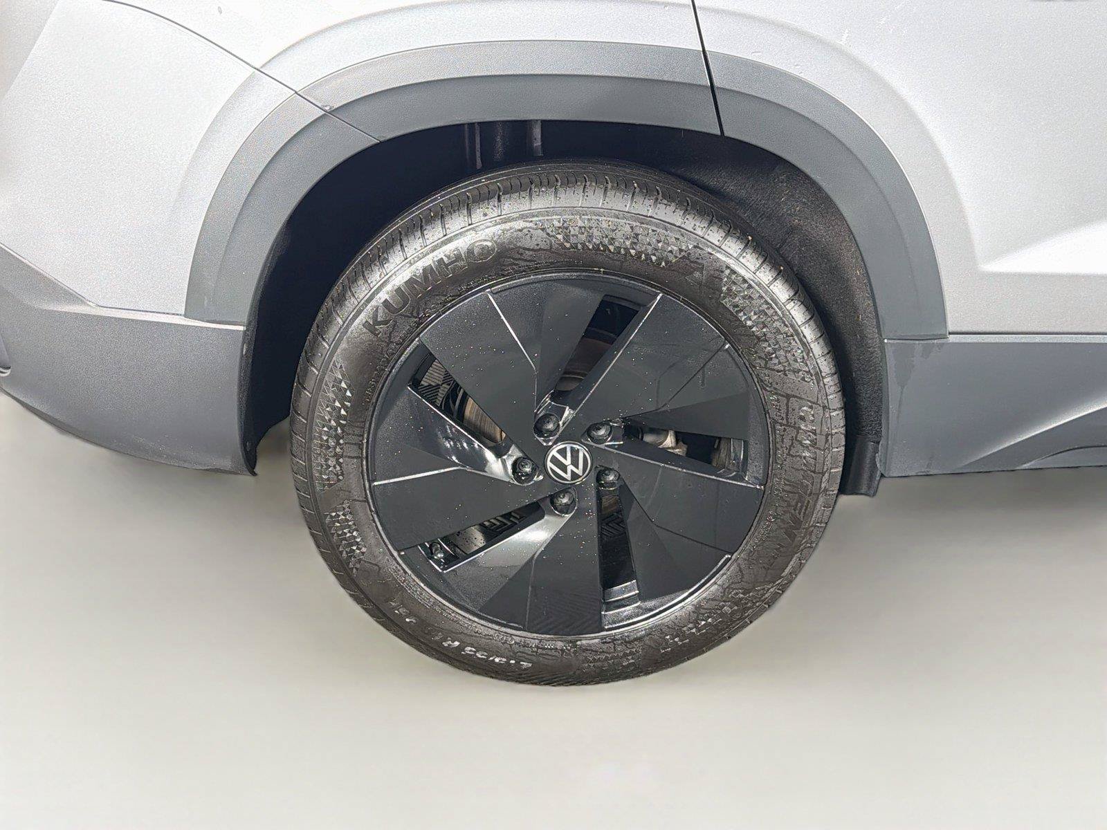 Used 2025 Volkswagen Taos S AWD/4WD image 34
