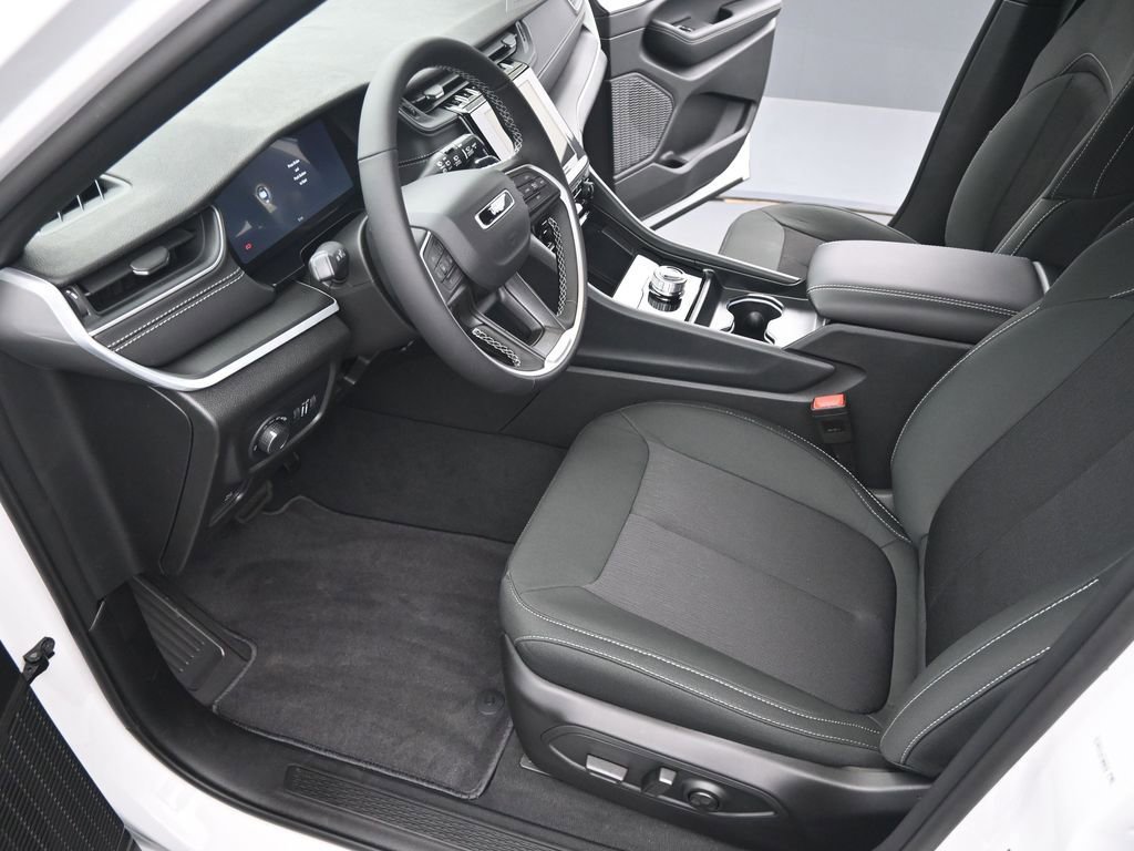 New 2025 Jeep Grand Cherokee Laredo X w/ Luxury Tech Group I image 7