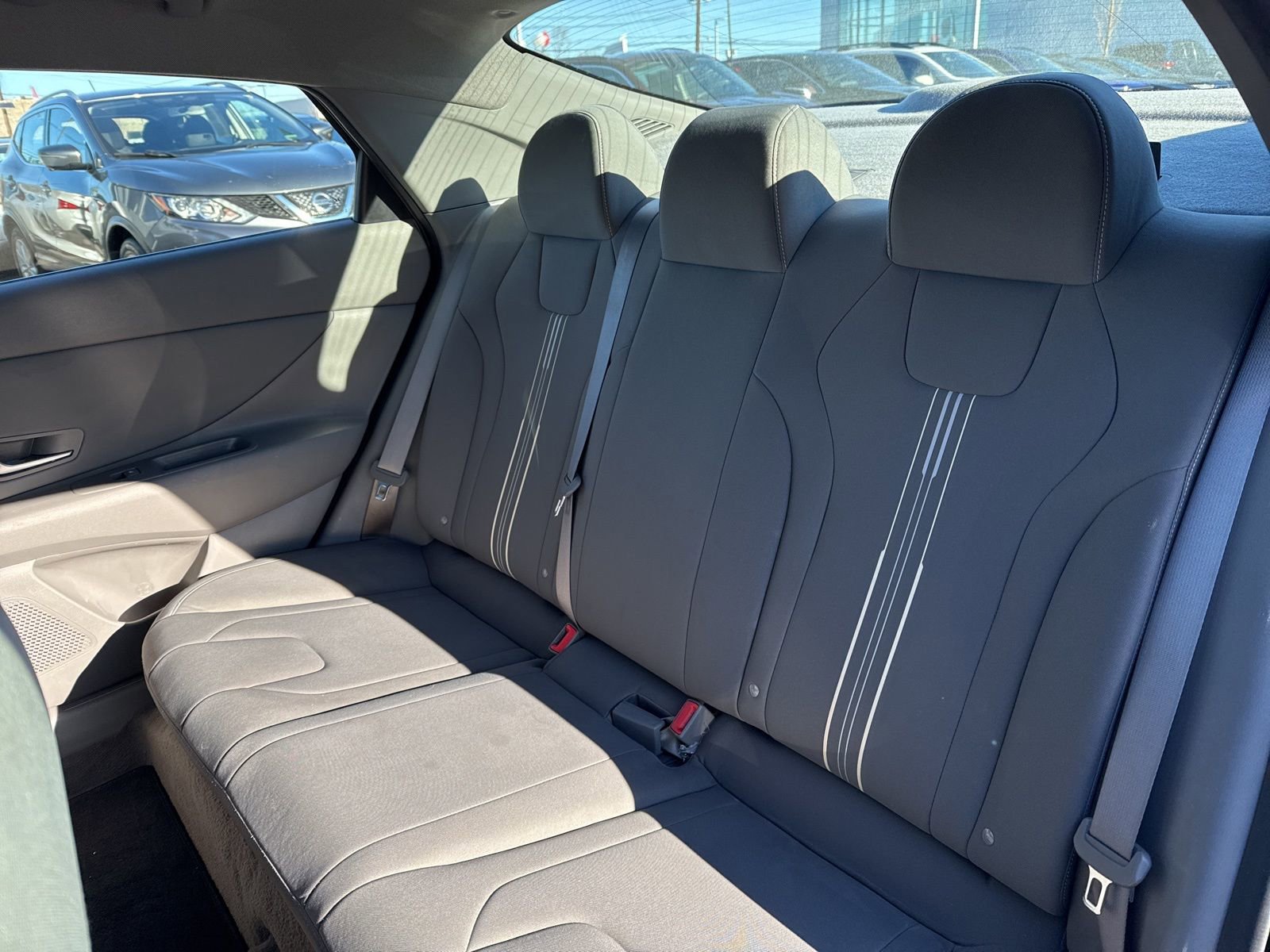 Used 2023 Hyundai Elantra SEL w/ Convenience Package image 13