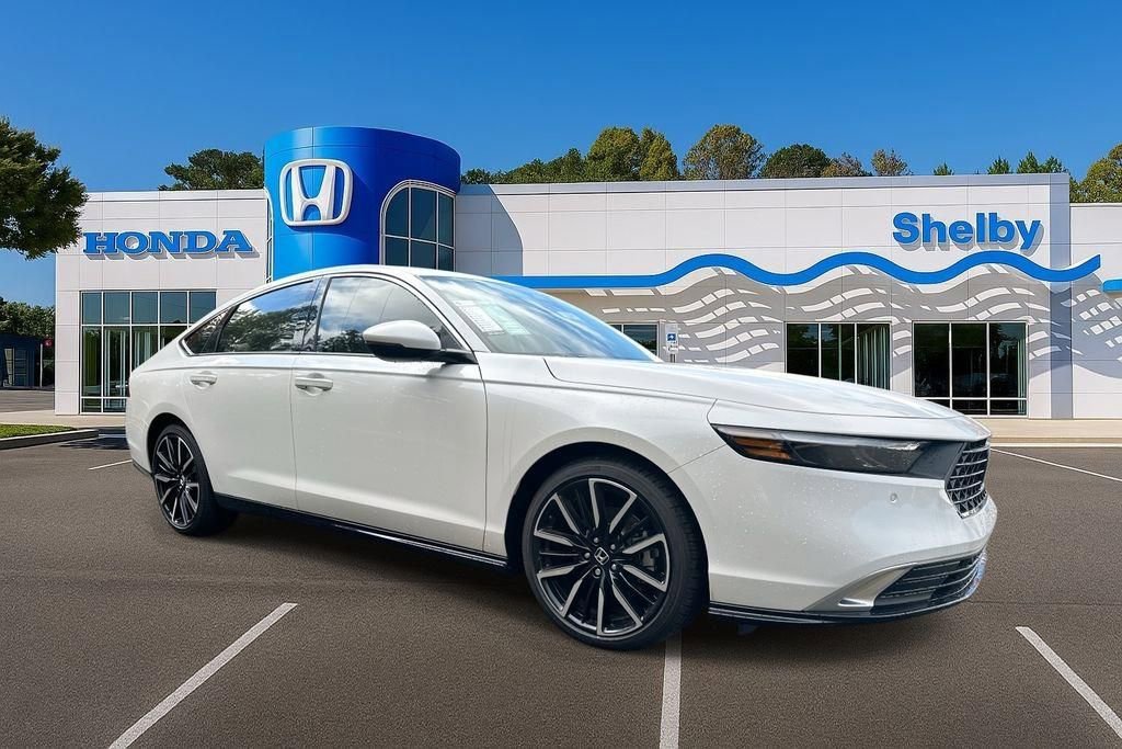New 2025 Honda Accord Touring image 2