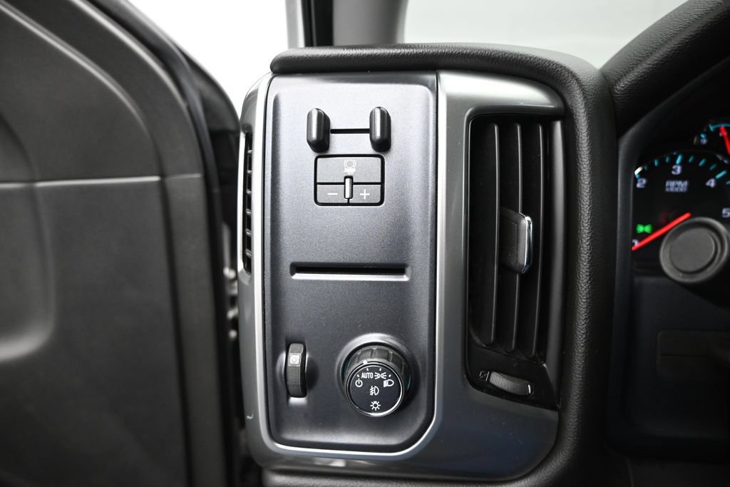 Used 2017 Chevrolet Silverado 1500 LT w/ All Star Edition RWD image 19