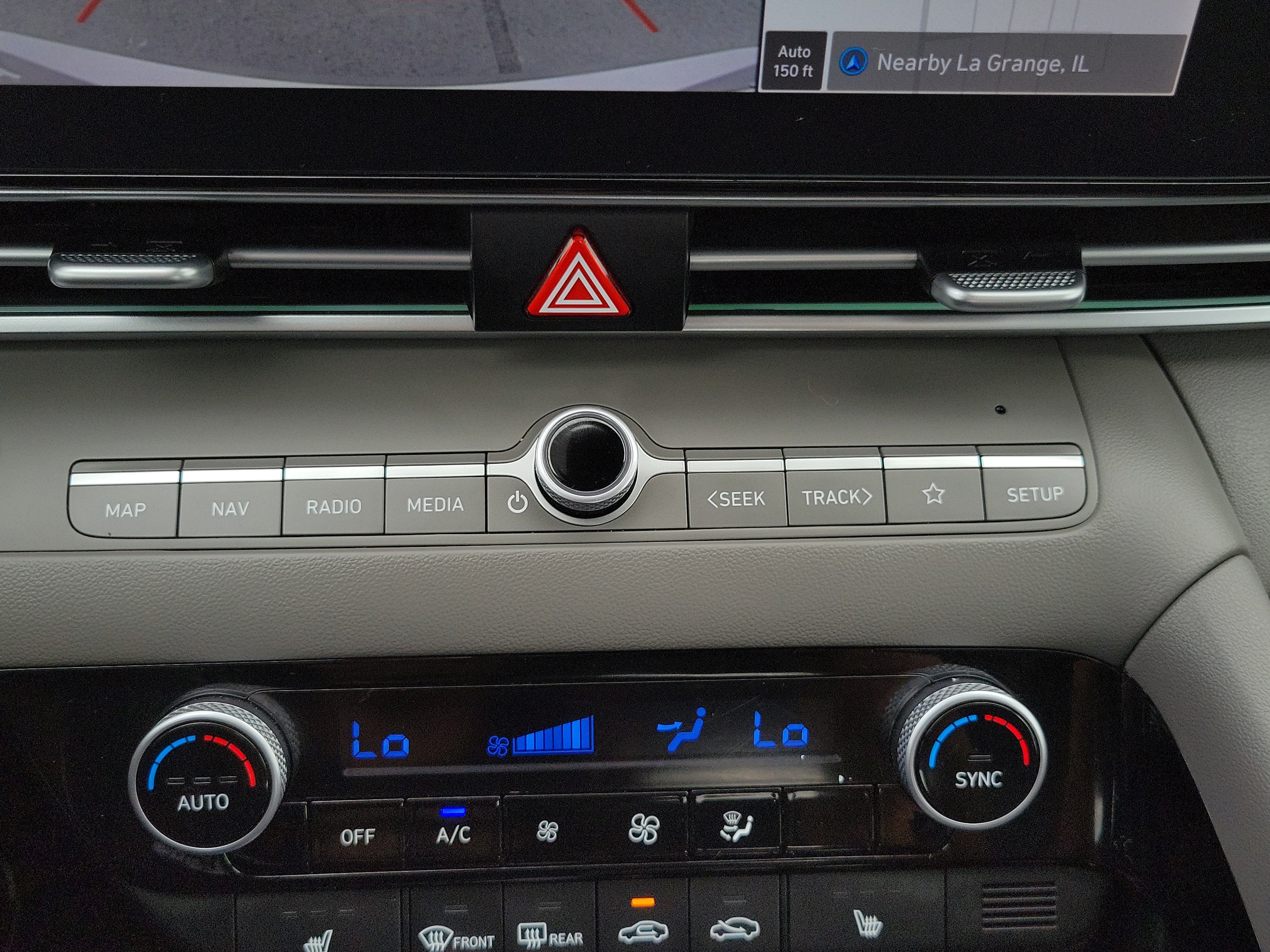 Used 2025 Hyundai Elantra SEL FWD image 30