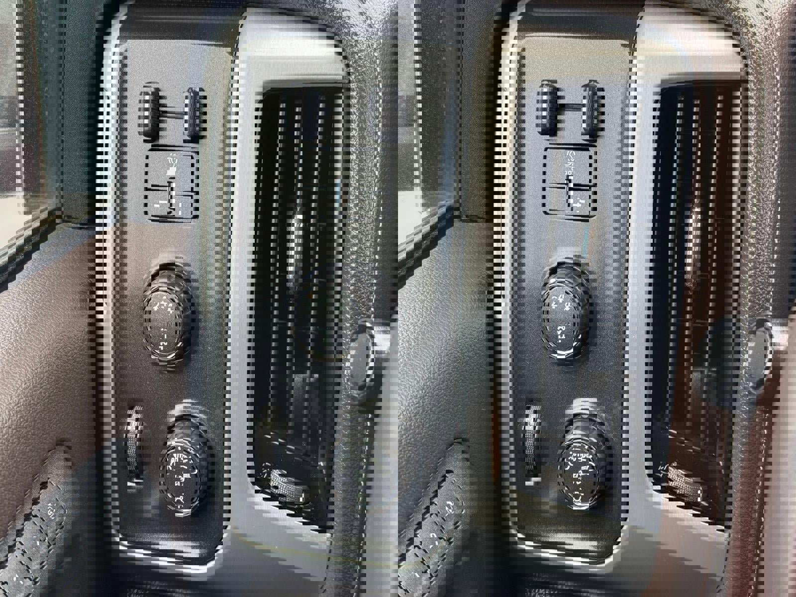 Used 2018 GMC Sierra 2500 SLT w/ Duramax Plus Package image 12