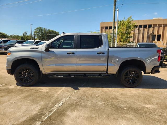 Used 2026 Chevrolet Silverado 1500 Custom Trail Boss w/ Turbomax Blackout Package AWD/4WD image 4