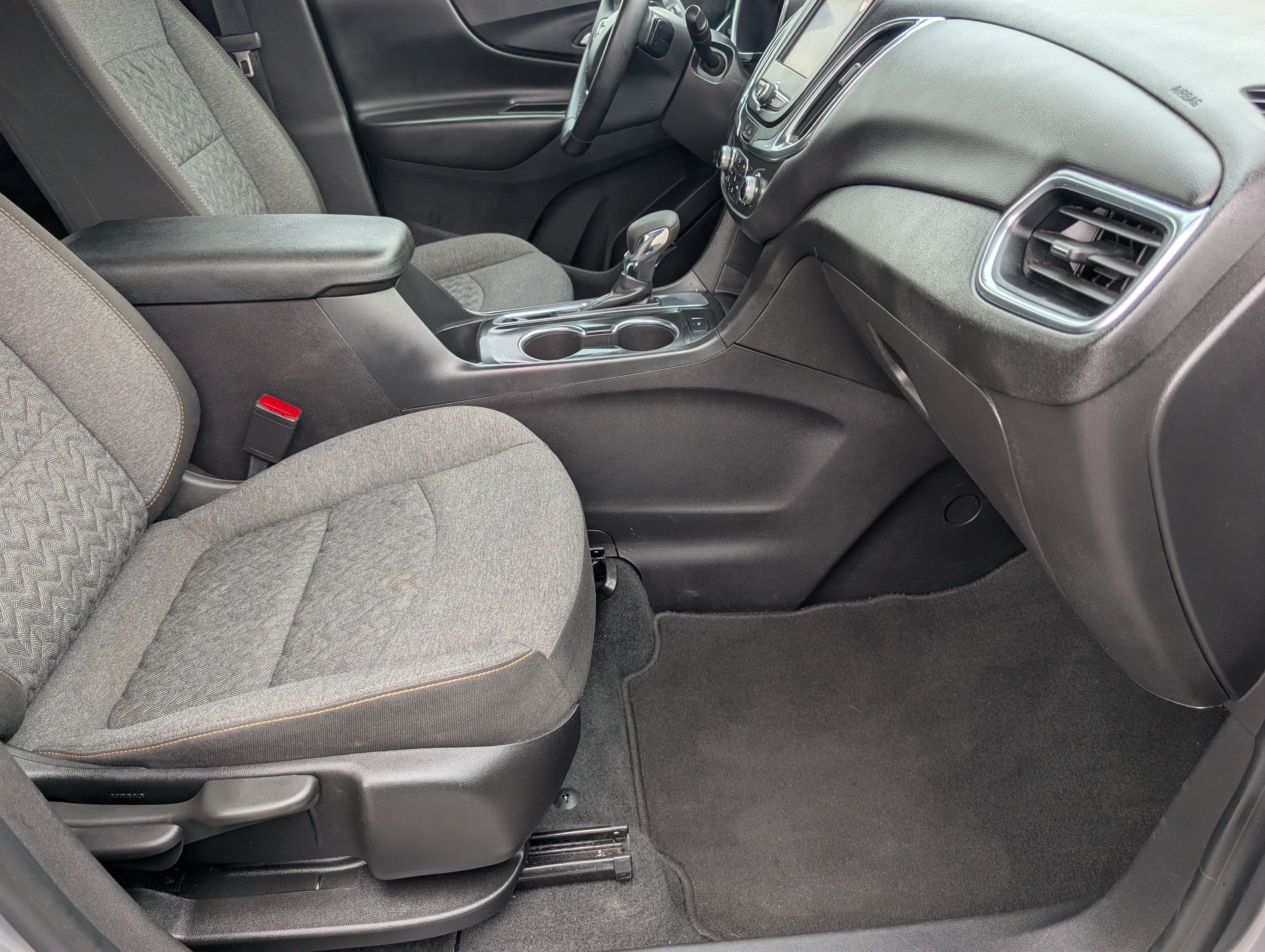 Used 2024 Chevrolet Equinox LT FWD image 27