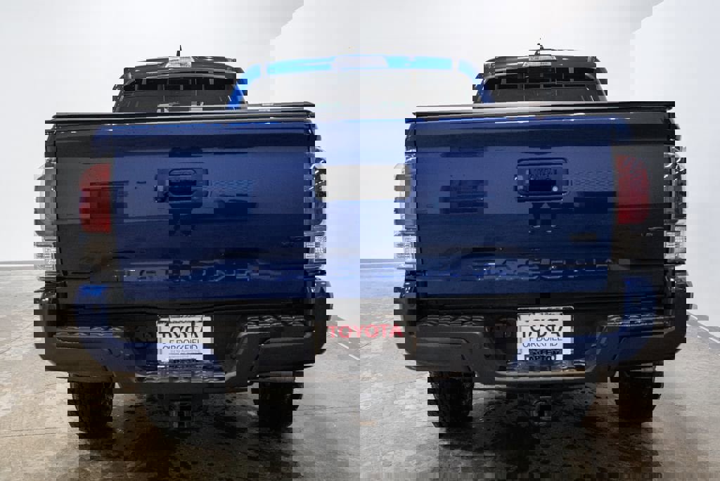 Certified 2023 Toyota Tacoma TRD Off-Road image 8