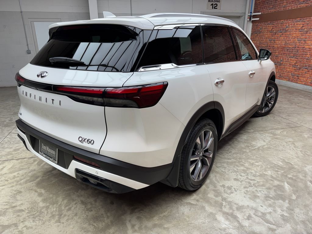 Used 2024 INFINITI QX60 Luxe w/ Performance Audio Package image 8