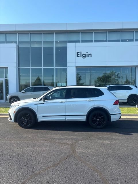 Certified 2023 Volkswagen Tiguan SE R-Line AWD/4WD image 8