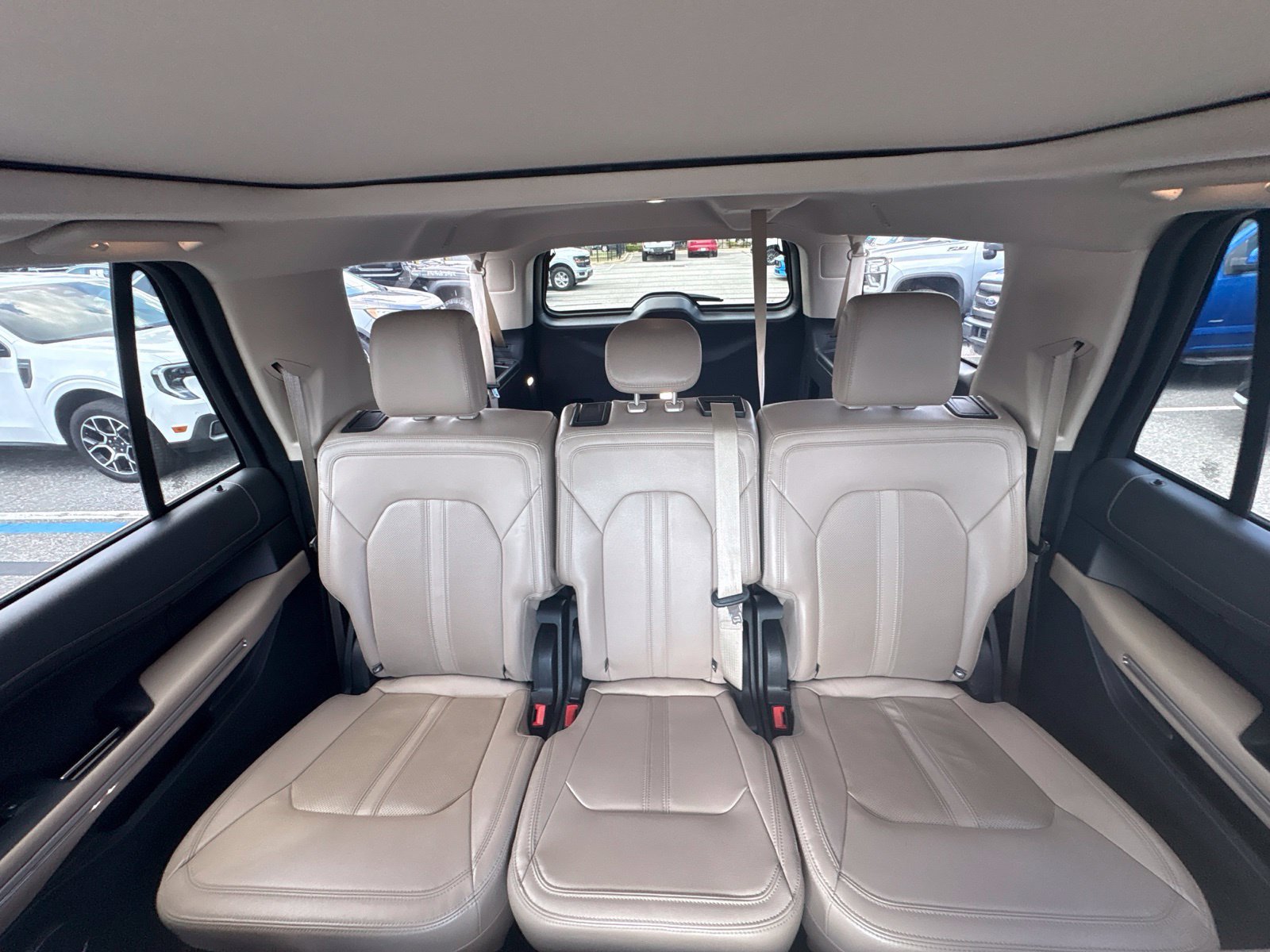 Used 2024 Ford Expedition Max Limited RWD image 23
