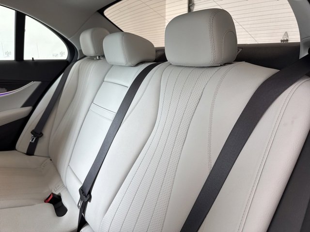 Used 2022 Mercedes-Benz E 350 4MATIC Sedan w/ AMG Line Exterior image 51