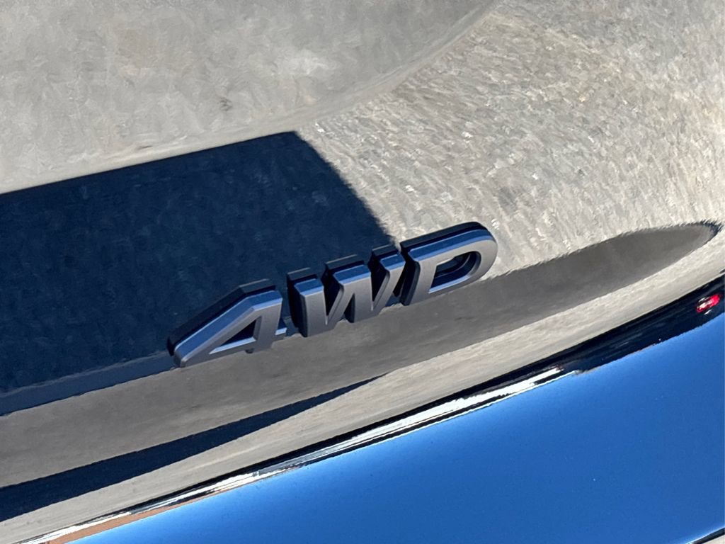 New 2025 Nissan Pathfinder SV w/ Black Appearance Package image 15