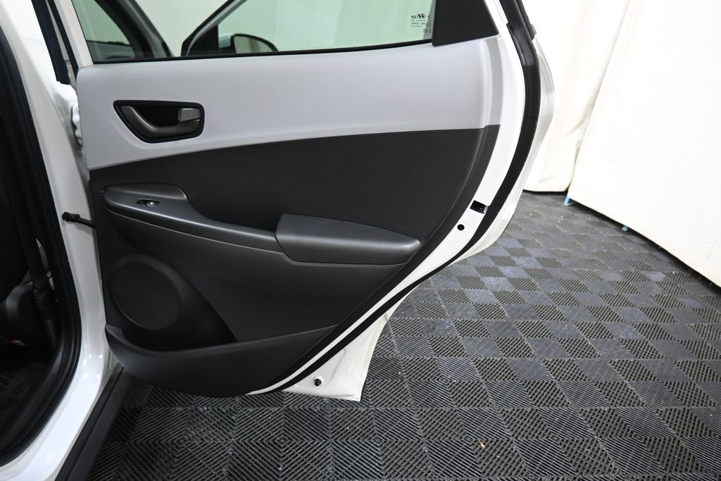 Used 2020 Hyundai Kona SEL Plus AWD/4WD image 26
