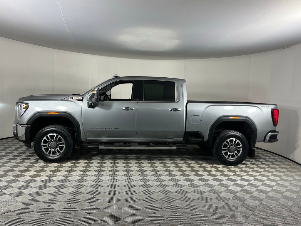 Used 2024 GMC Sierra 3500 SLT w/ SLT Convenience Package image 11