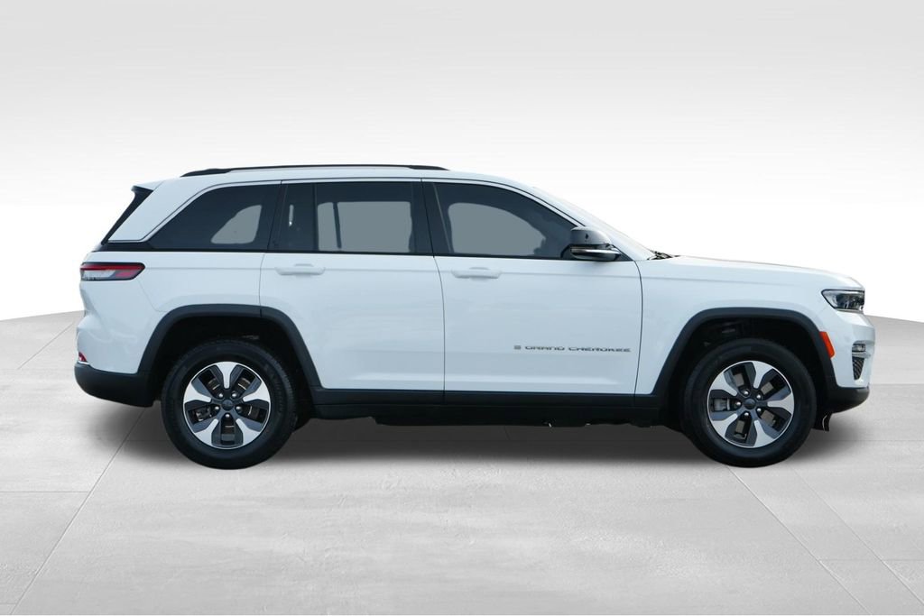 Used 2022 Jeep Grand Cherokee Limited 4xe image 9