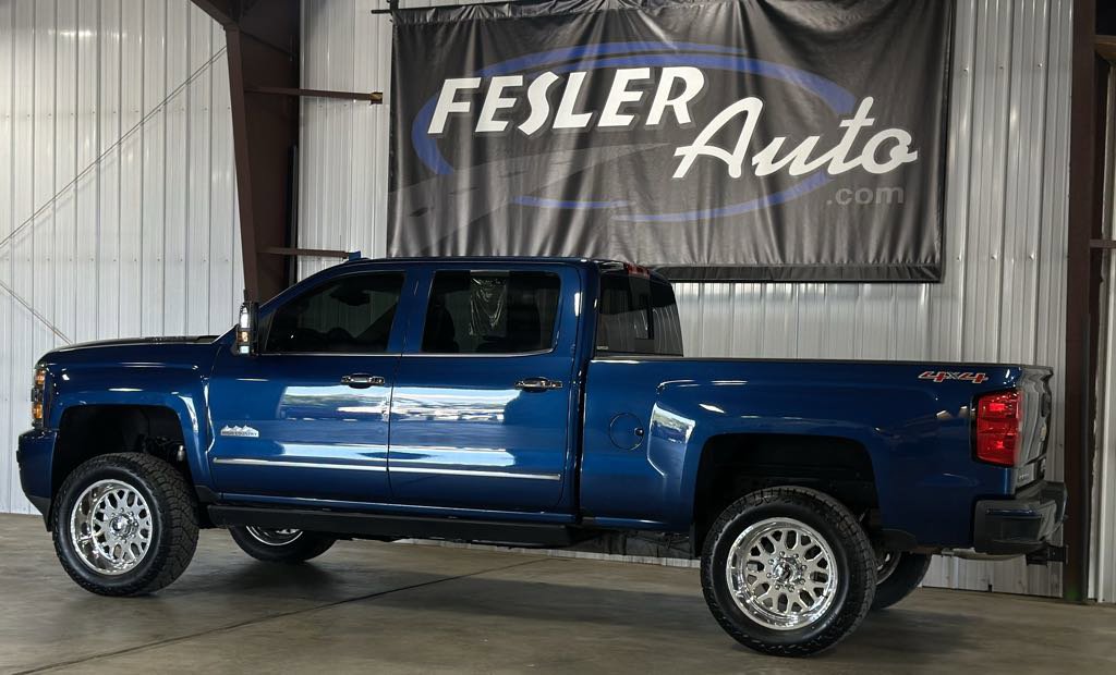 Used 2016 Chevrolet Silverado 2500 High Country w/ Duramax Plus Package image 47