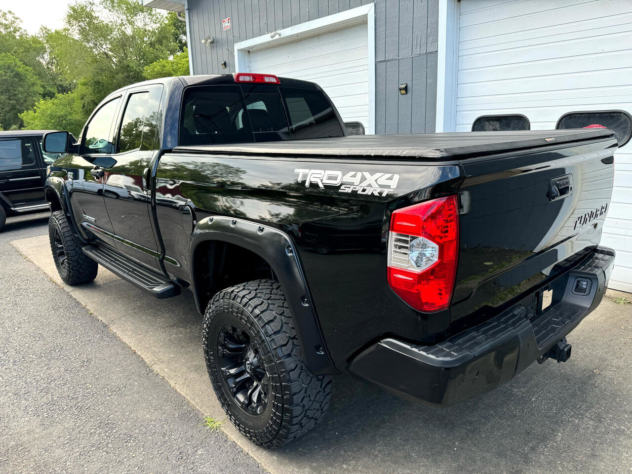 Used 2018 Toyota Tundra SR5 image 6
