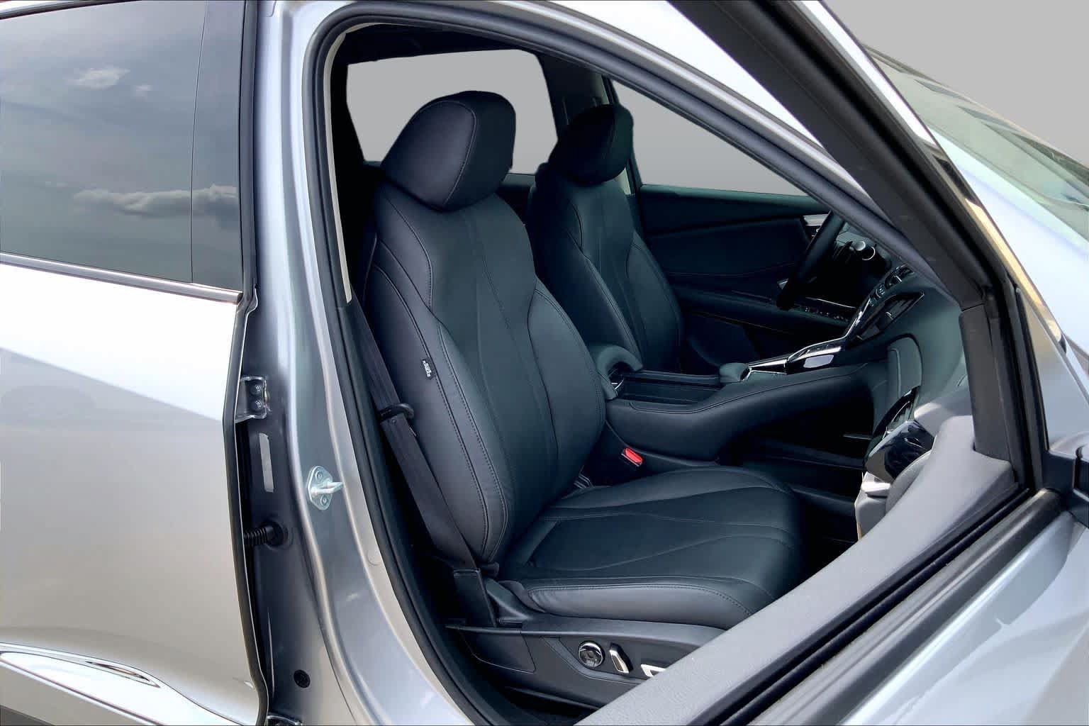 Used 2024 Acura RDX SH-AWD image 9