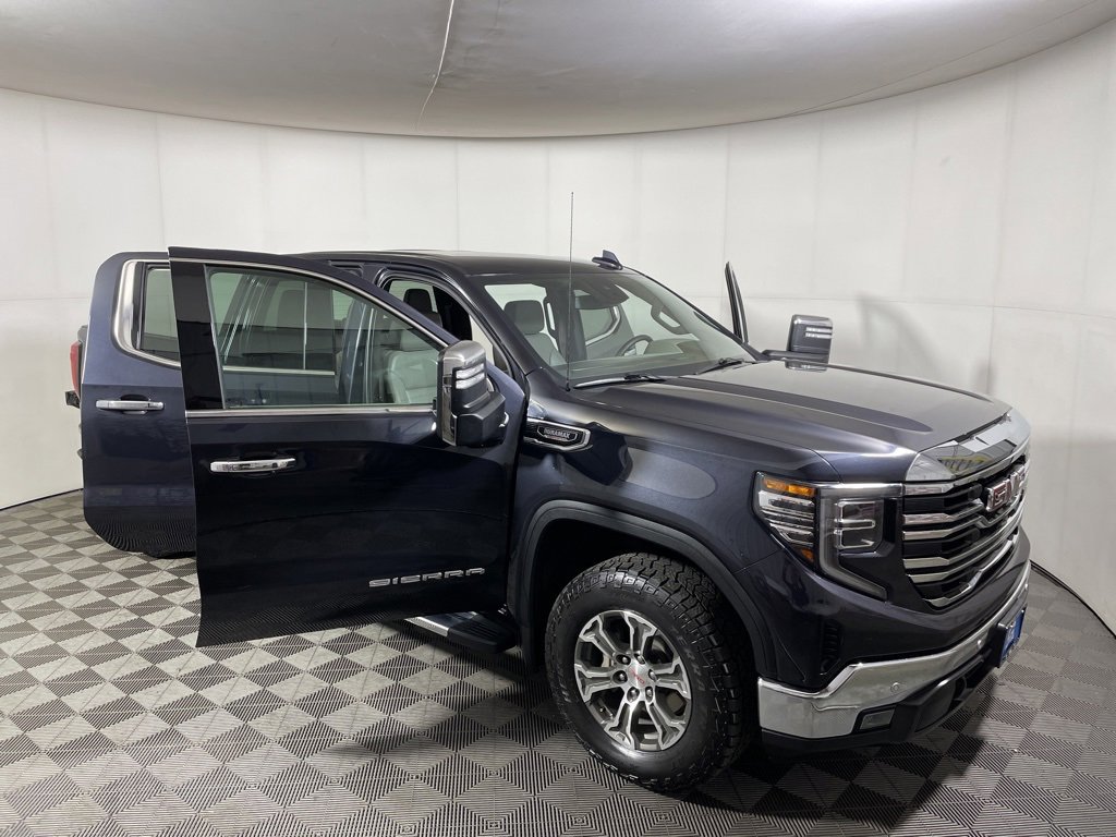 Used 2024 GMC Sierra 1500 SLT w/ SLT Convenience Package image 8