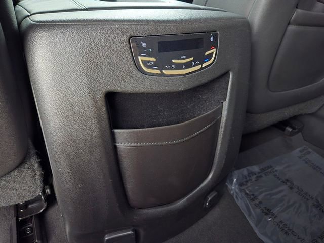 Used 2015 Cadillac Escalade ESV 2WD image 12