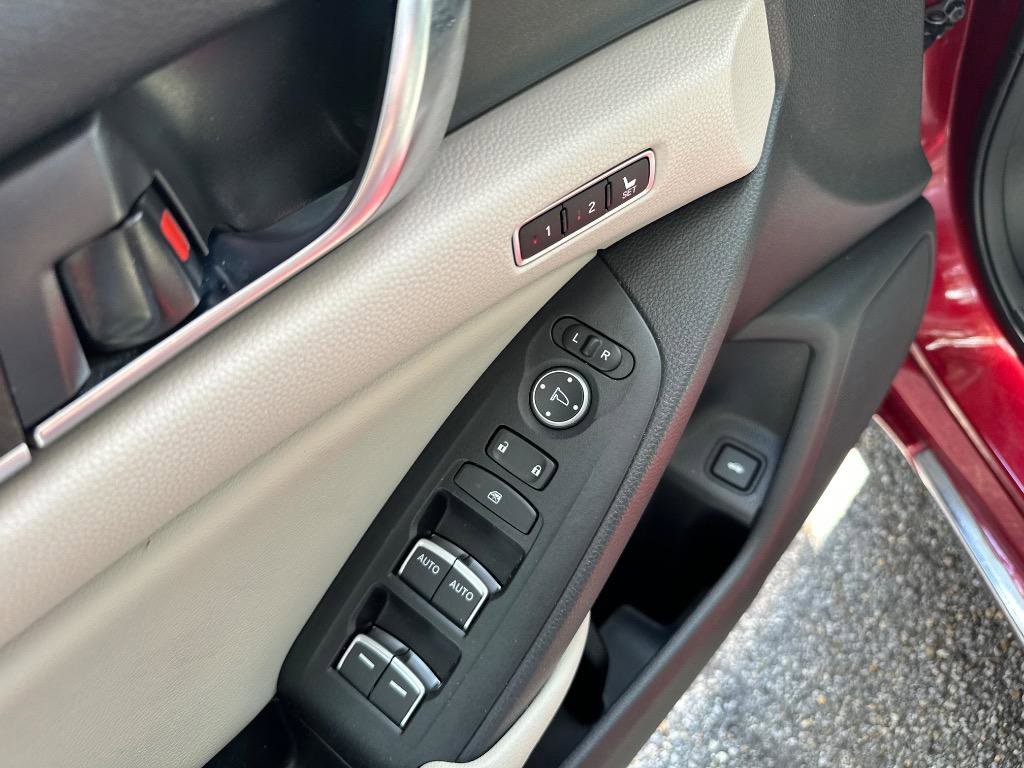 Used 2018 Honda Accord EX-L image 17