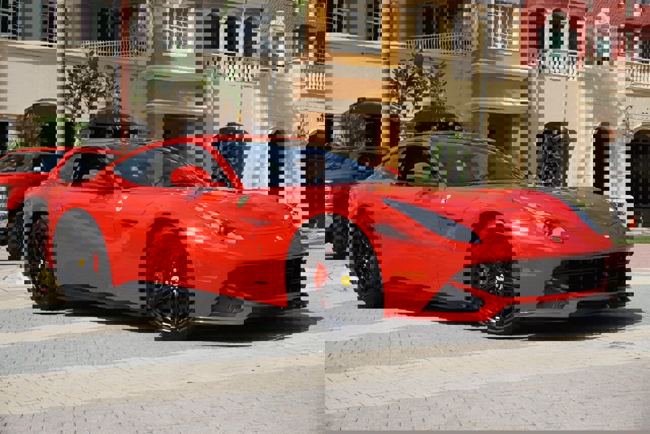 Used 2016 Ferrari F12 Berlinetta image 7