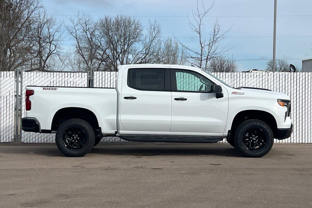 New 2026 Chevrolet Silverado 1500 Custom Trail Boss AWD/4WD image 3